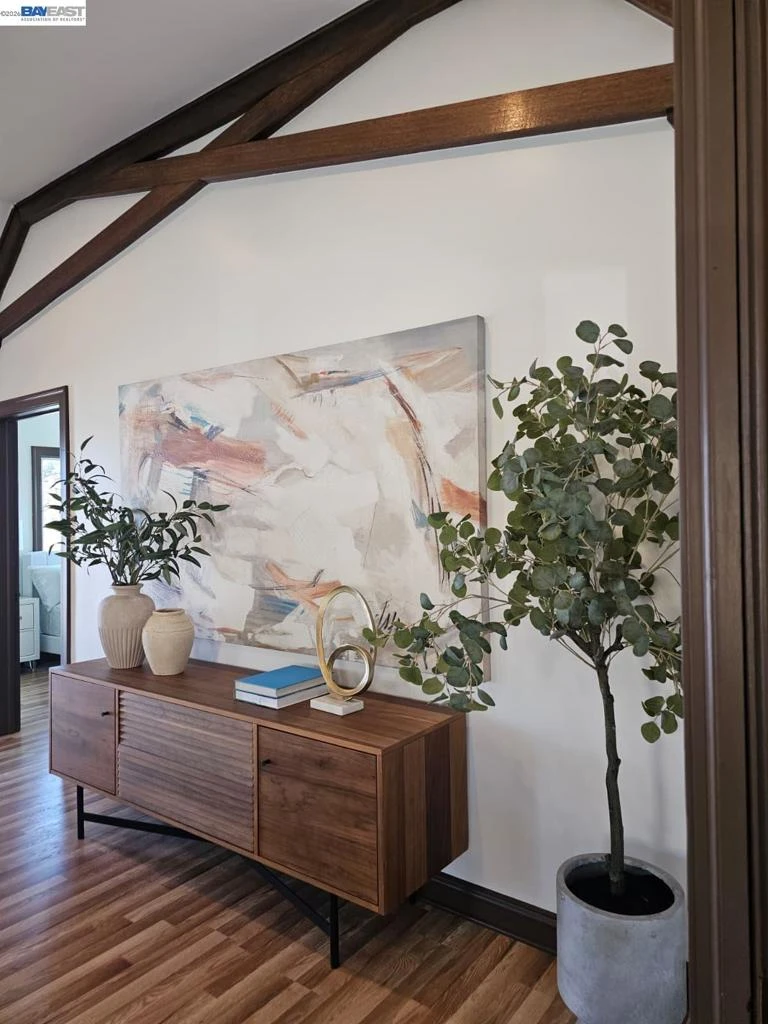 Interior 3