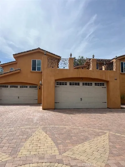 7880 E AUTRY Drive photo 2