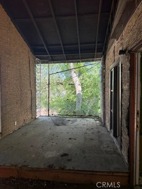 Interior 4