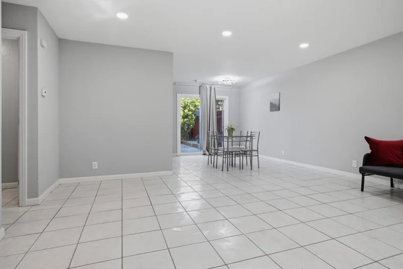 Photo 2 of 1355 Mcquesten C