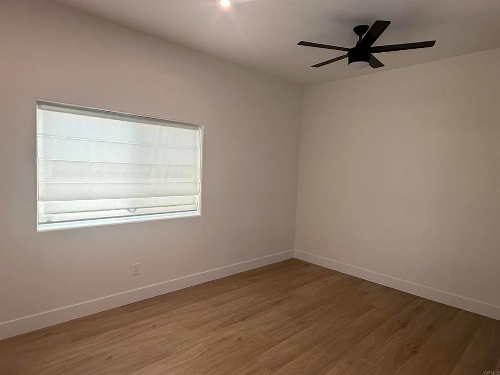 Interior 4