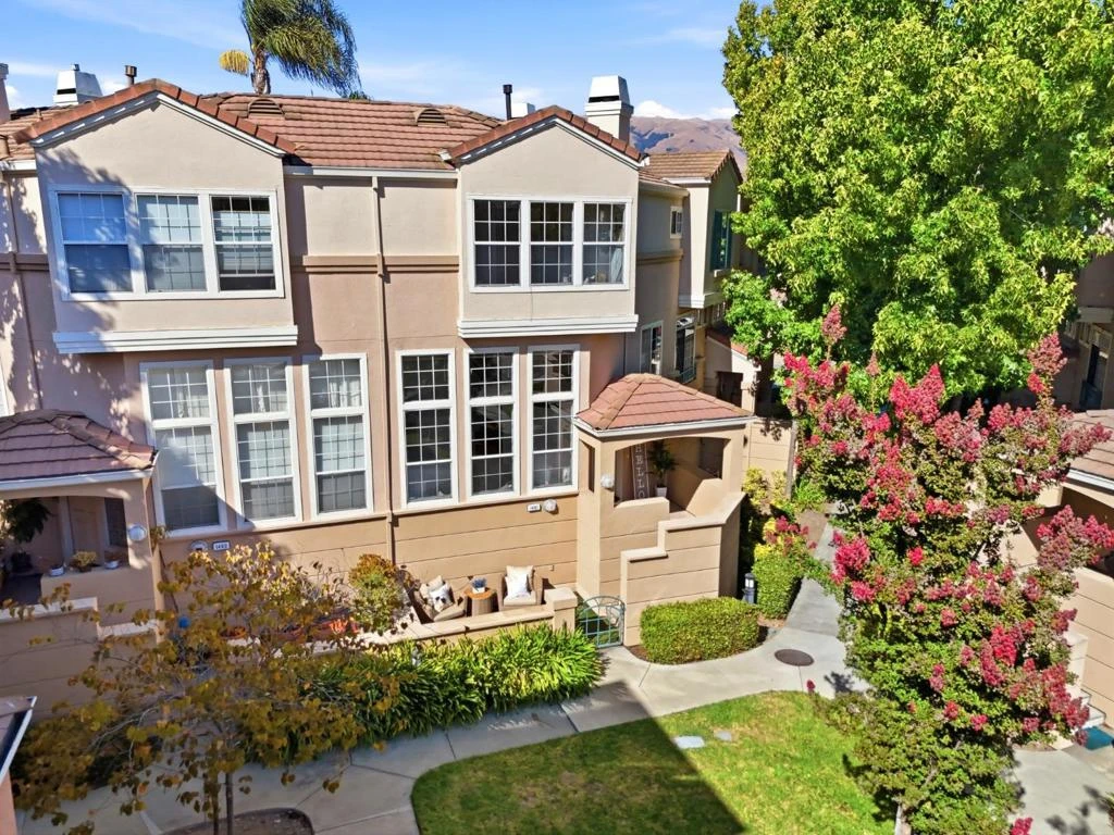 Interior 3