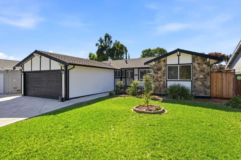 Photo 2 of 5831 Soltero Drive