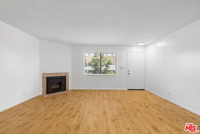 3939 Moore Street 105