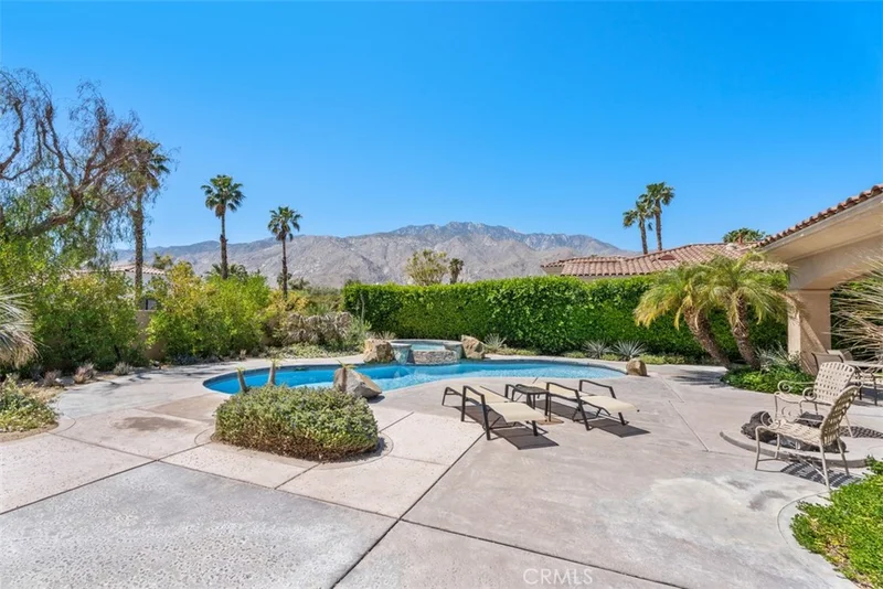 Photo 2 of 1228 Verdugo