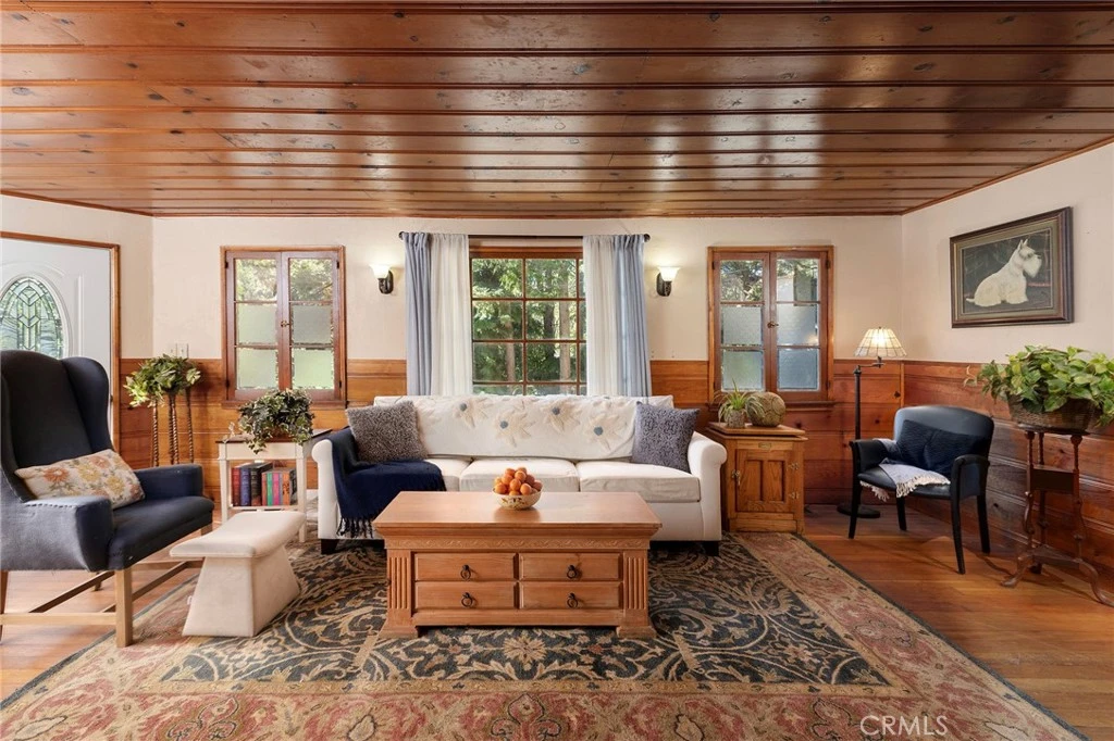 Interior 2