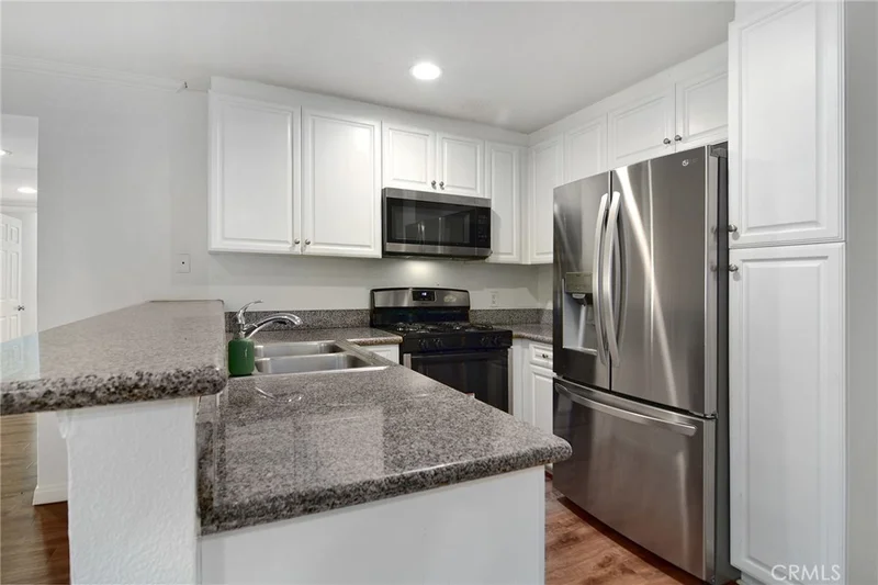 Photo 2 of 5525 Canoga Avenue 124
