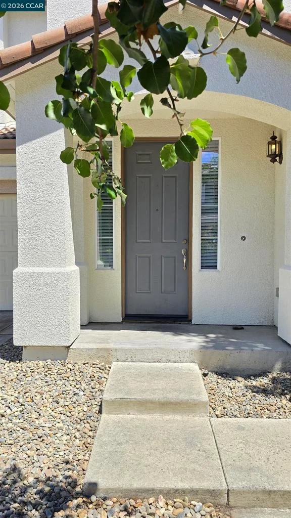 Photo 2 of 1092 Gardenia Ln