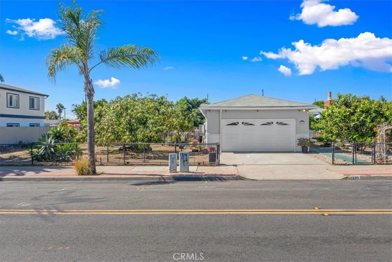 Photo 2 of 1330 Bush Street