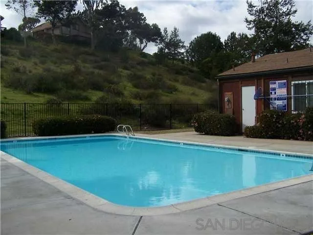Photo 2 of 