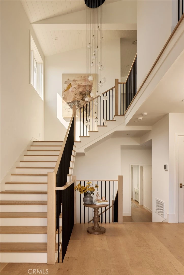 Interior 3