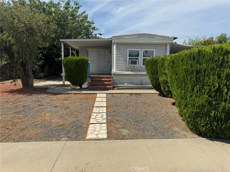 Photo 2 of 16437 Pinyon