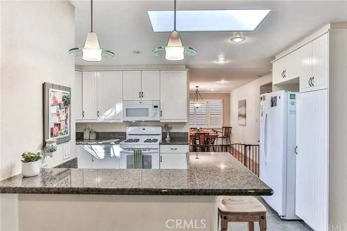 Photo 2 of 15432 Salisbury Lane