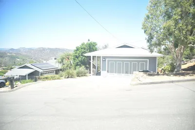 604 Porter Street photo 2