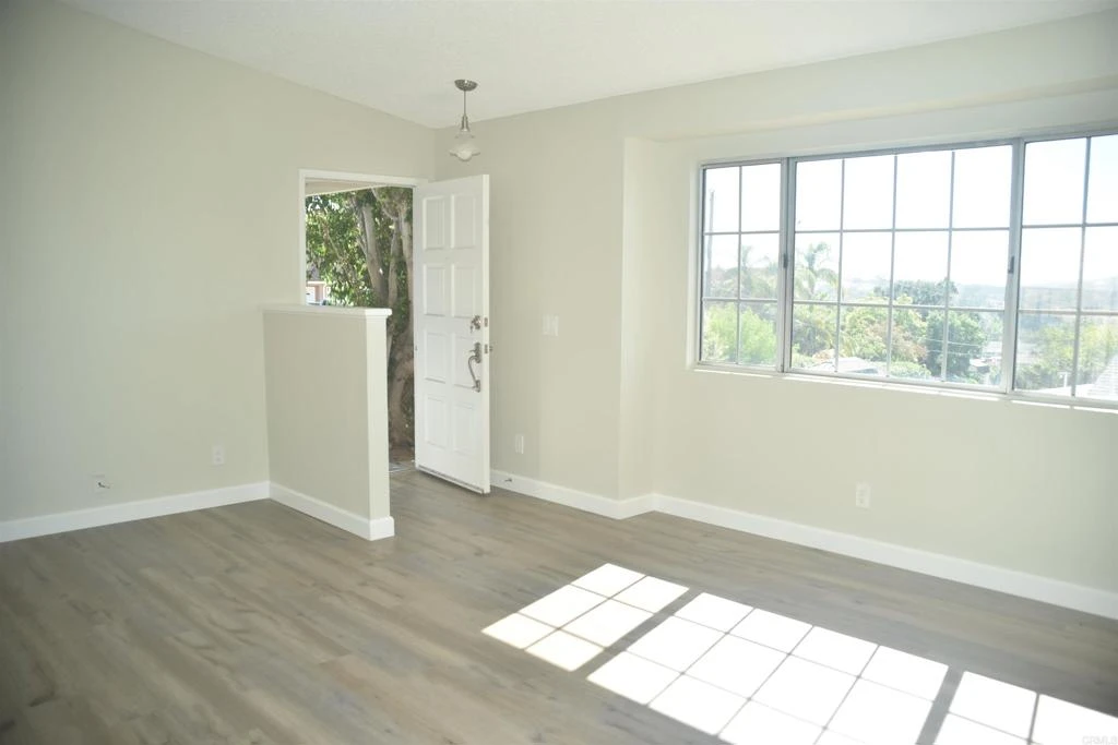 Interior 4
