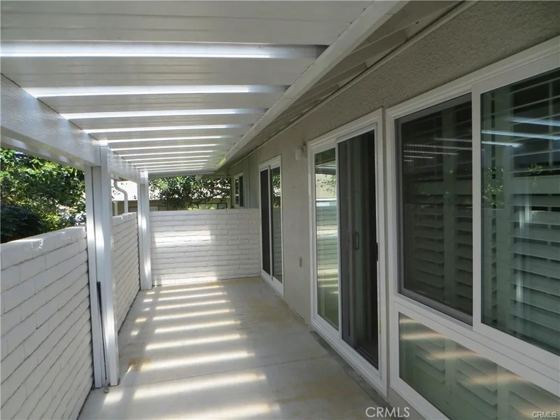Photo 2 of 934 Avenida Majorca Q
