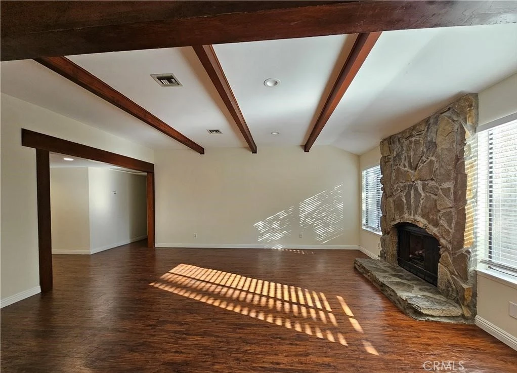 Interior 3