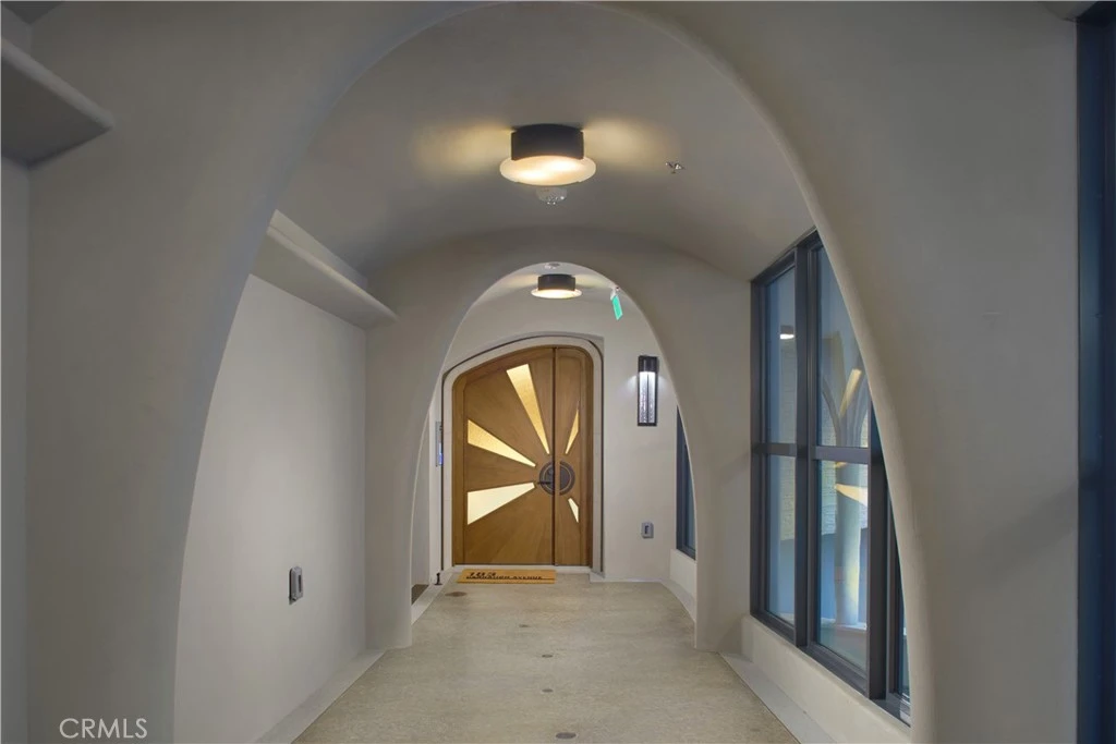 Interior 3