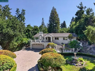 891 Livorna Rd photo 2
