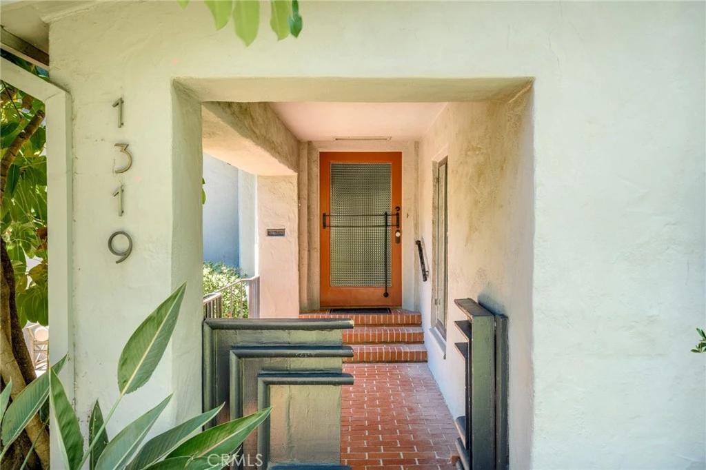 Interior 2