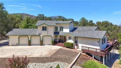 38393 Crestview Lane