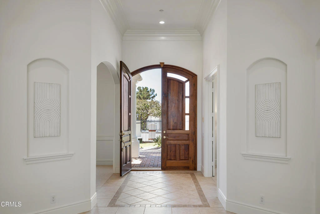 Interior 2