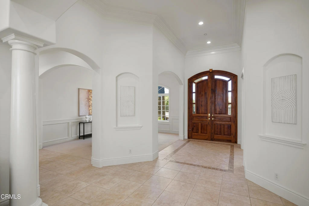 Interior 3
