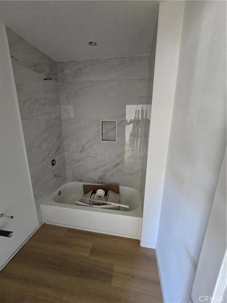 Interior 3