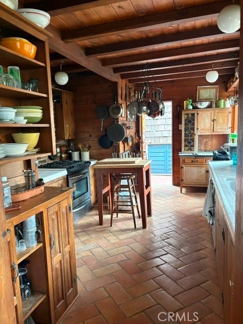 Interior 3