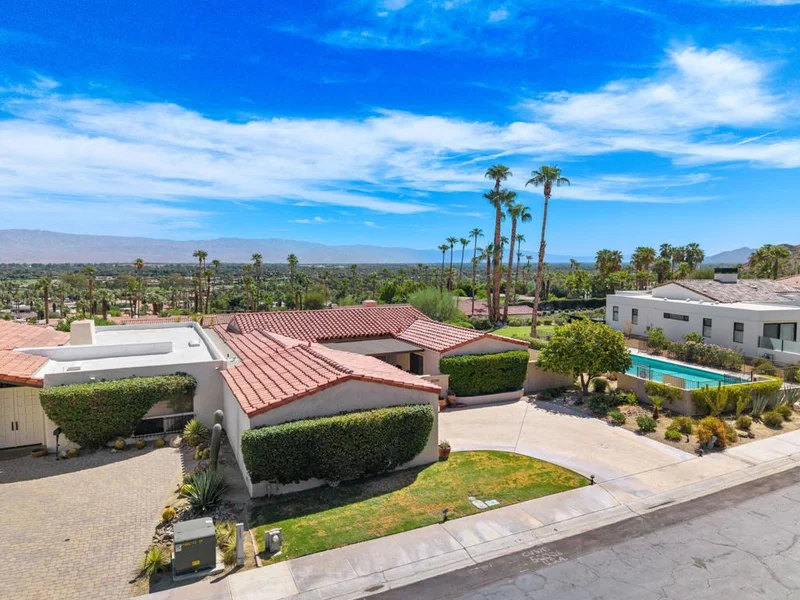Photo 2 of 40200 Camino Del Sol