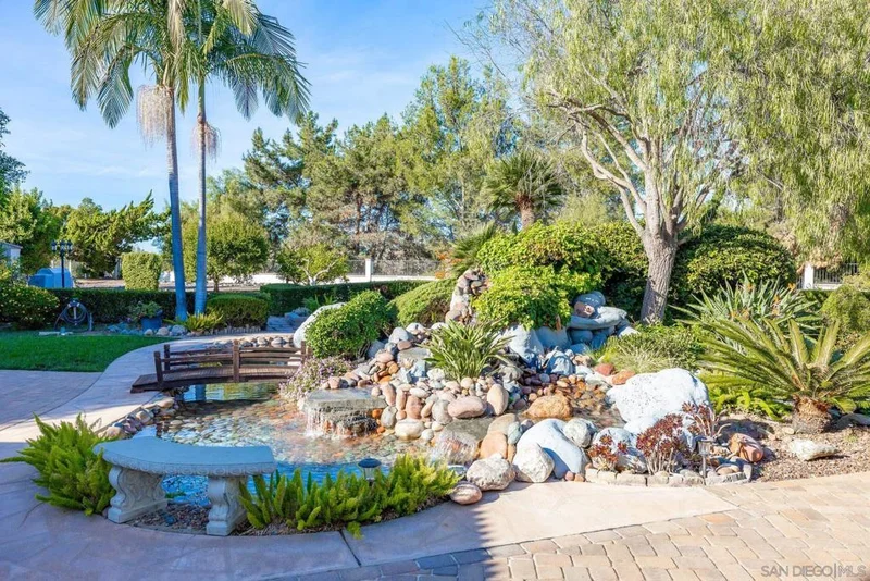 Photo 2 of 1350 Lupine Hills