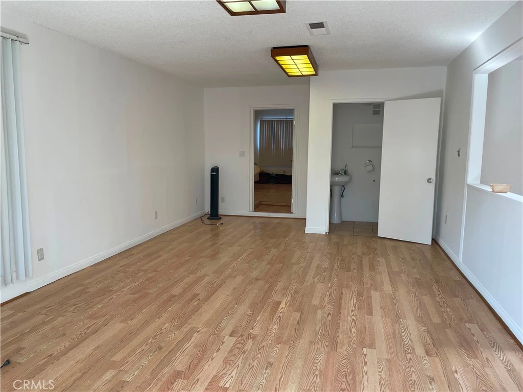 Interior 2