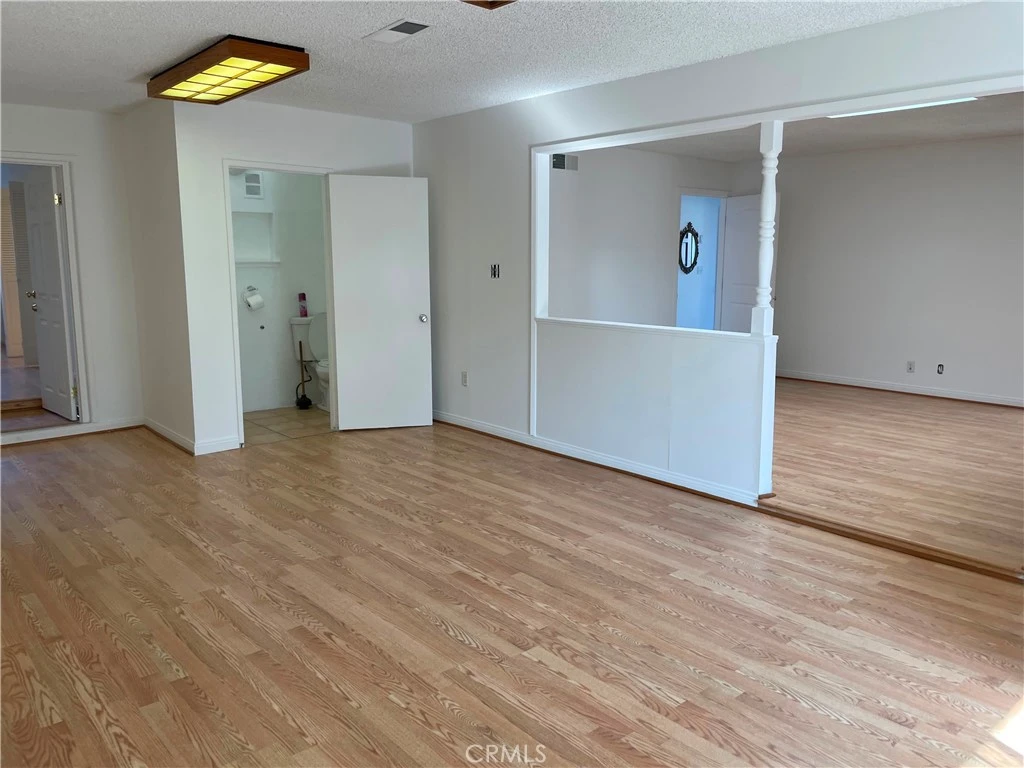Interior 4