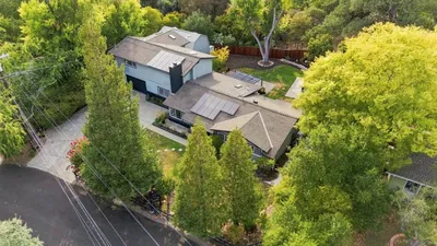 21 Russell Court