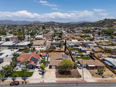 1045 S Magnolia