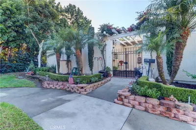 2063 Via Mariposa East A