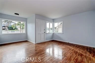 Interior 4