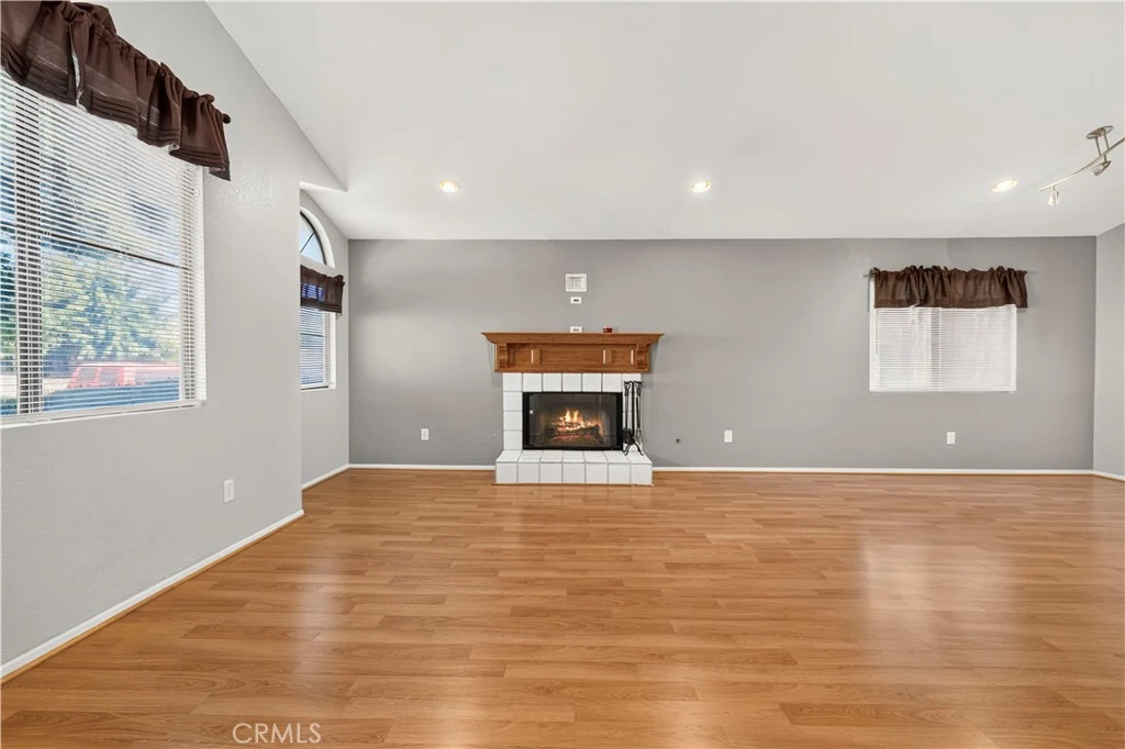 Interior 3