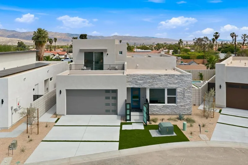 Photo 2 of 41868 Volare Court