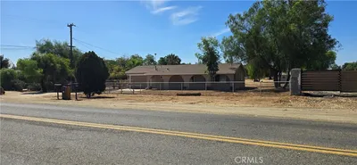 22401 Ellis Avenue photo 2