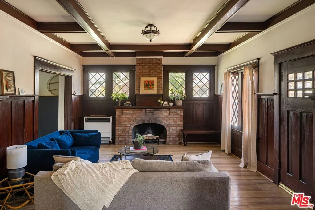 Interior 2