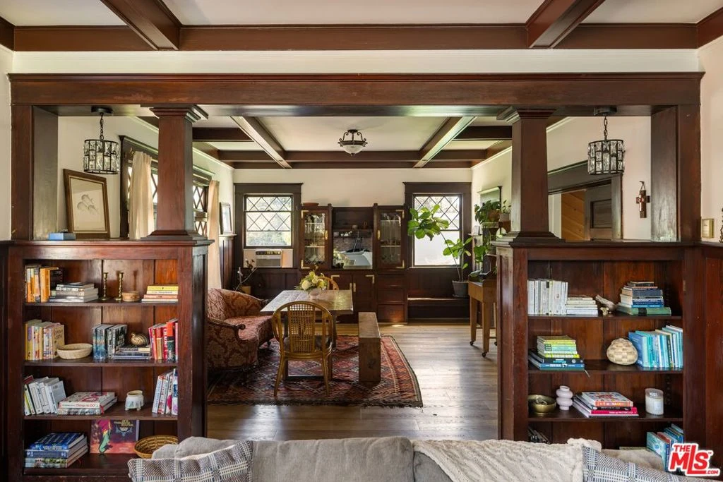 Interior 4