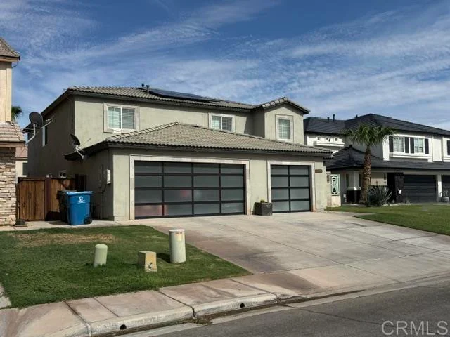 Photo 2 of 2472 A Zuniga Court