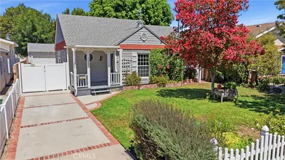 11957 Collins Street photo 2
