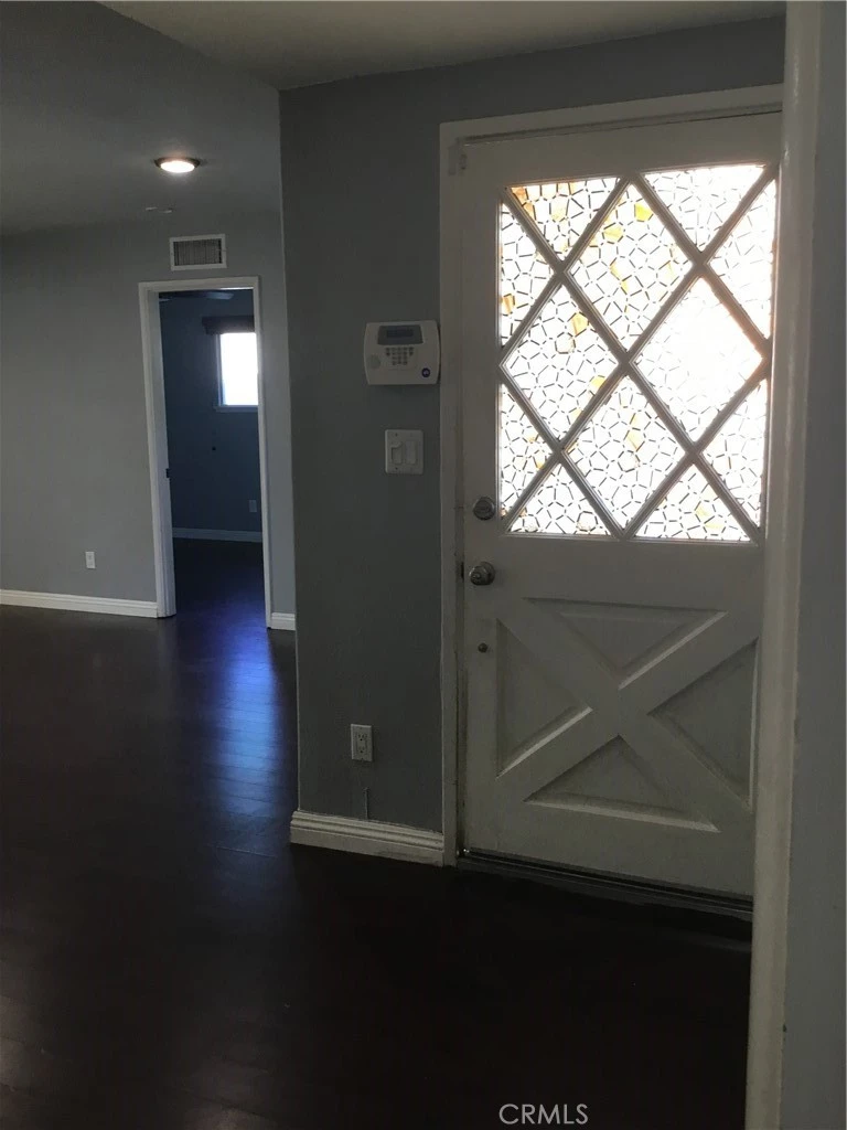 Interior 4