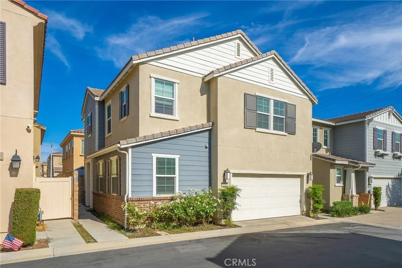Photo 2 of 1606 Pear Tree Place