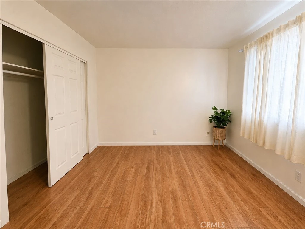 Interior 4