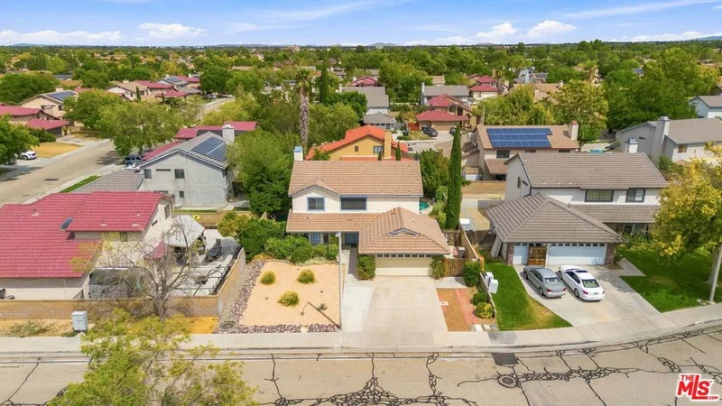 Photo 2 of 44138 Ruthron Avenue