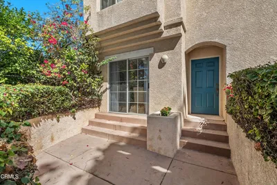1033 W Duarte Road A photo 2
