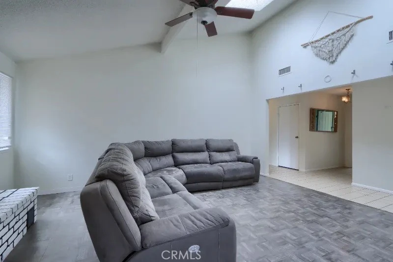 Interior 4